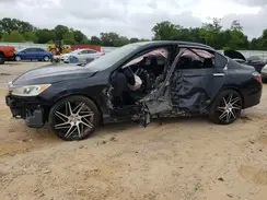 1HGCR2F3XHA234038 2017 HONDA ACCORD