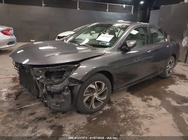1HGCR2F3XHA246142 2017 HONDA ACCORD - Image 2