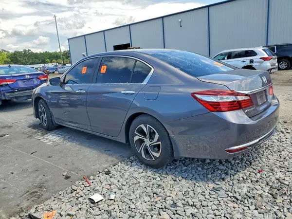 1HGCR2F3XHA257030 2017 HONDA ACCORD - Image 2