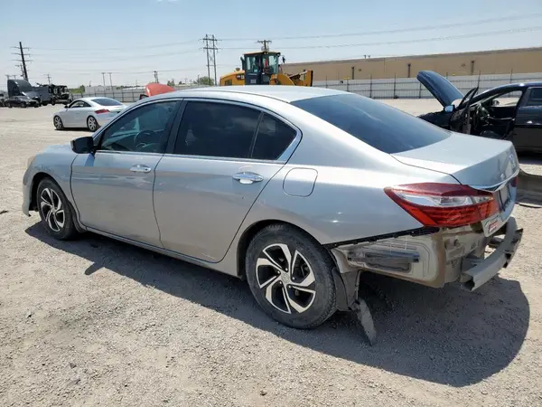 1HGCR2F3XHA257688 2017 HONDA ACCORD - Image 2