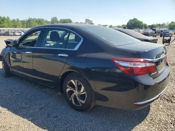 1HGCR2F3XHA260882 2017 HONDA ACCORD - Image 2