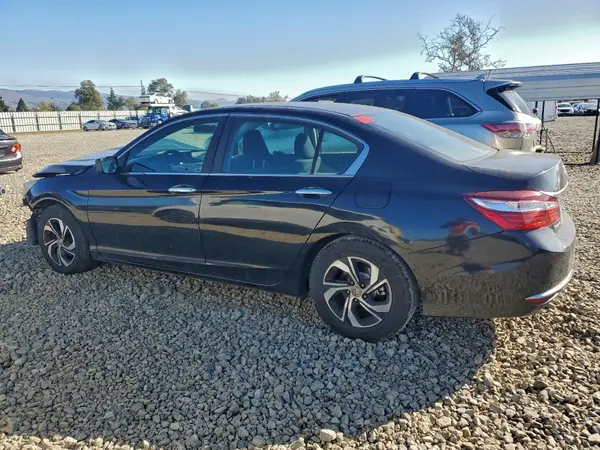 1HGCR2F3XHA261627 2017 HONDA ACCORD - Image 2
