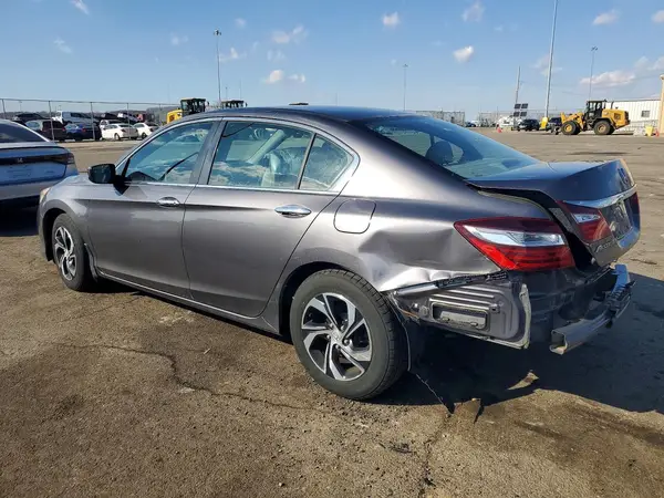1HGCR2F3XHA262549 2017 HONDA ACCORD - Image 2