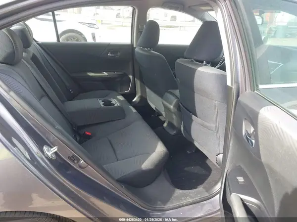 1HGCR2F3XHA270005 2017 HONDA ACCORD - Image 8