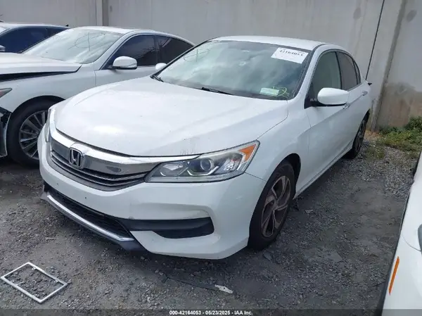 1HGCR2F3XHA276595 2017 HONDA ACCORD - Image 2