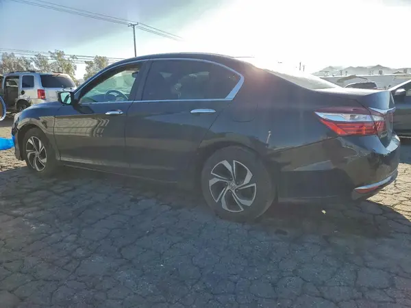 1HGCR2F3XHA292733 2017 HONDA ACCORD - Image 2