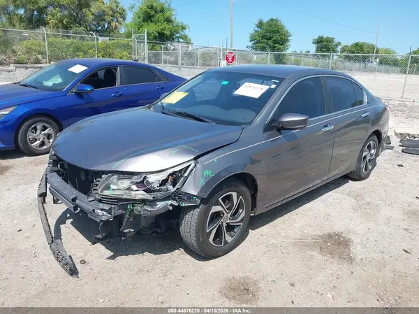 1HGCR2F3XHA295695 2017 HONDA ACCORD - Image 2