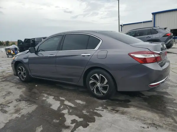 1HGCR2F3XHA301267 2017 HONDA ACCORD - Image 2