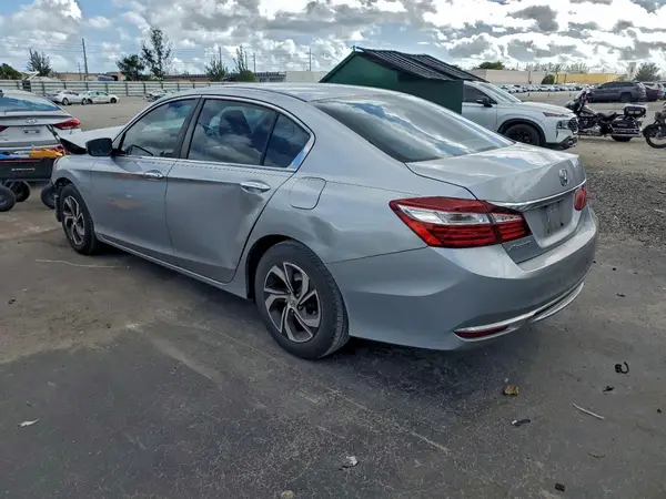 1HGCR2F44HA003600 2017 HONDA ACCORD - Image 2