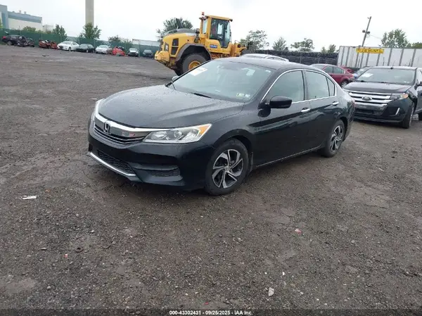 1HGCR2F45HA235865 2017 HONDA ACCORD - Image 2