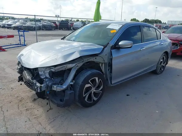 1HGCR2F49HA019677 2017 HONDA ACCORD - Image 2