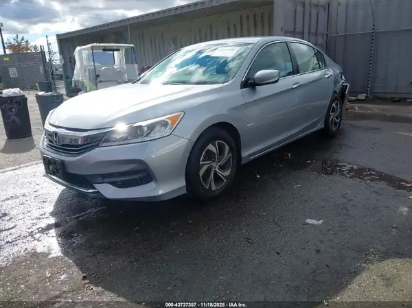 1HGCR2F4XHA222870 2017 HONDA ACCORD - Image 2