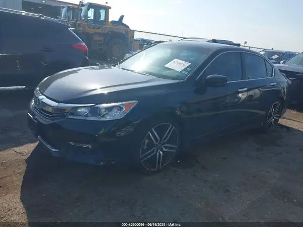 1HGCR2F50GA019476 2016 HONDA ACCORD - Image 2