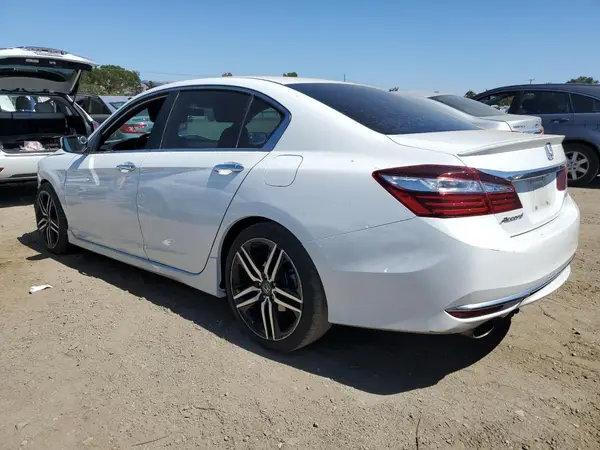 1HGCR2F50GA050856 2016 HONDA ACCORD - Image 2