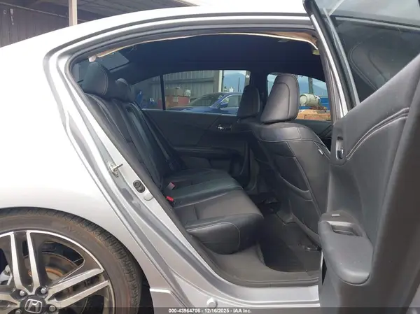 1HGCR2F50GA065504 2016 HONDA ACCORD - Image 8
