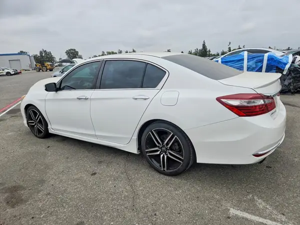 1HGCR2F50GA128181 2016 HONDA ACCORD - Image 2