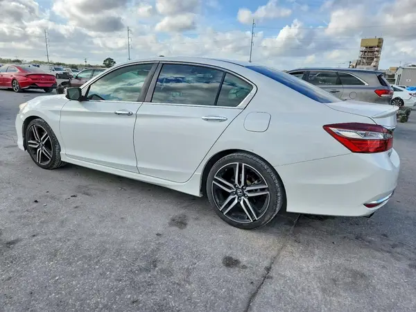1HGCR2F50GA150097 2016 HONDA ACCORD - Image 2