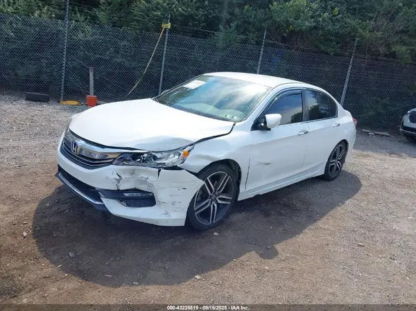 1HGCR2F50HA013520 2017 HONDA ACCORD - Image 2