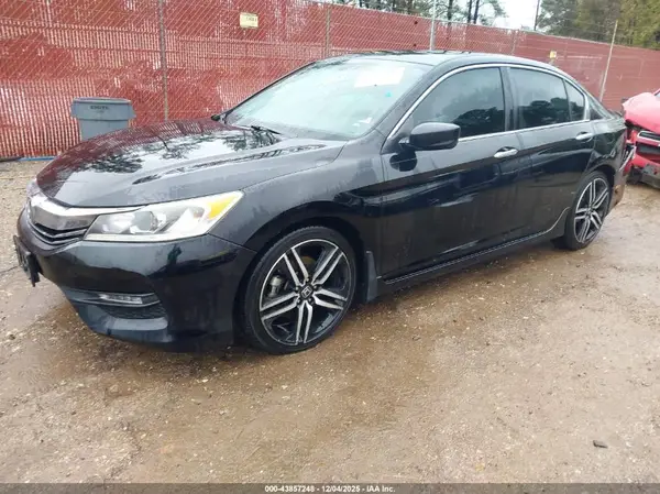 1HGCR2F50HA020757 2017 HONDA ACCORD - Image 2