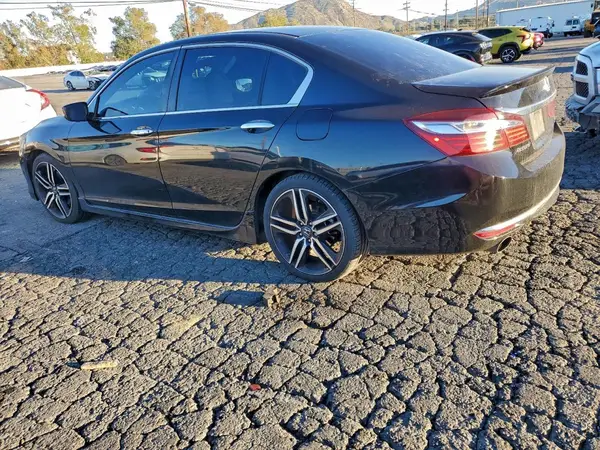 1HGCR2F50HA024985 2017 HONDA ACCORD - Image 2
