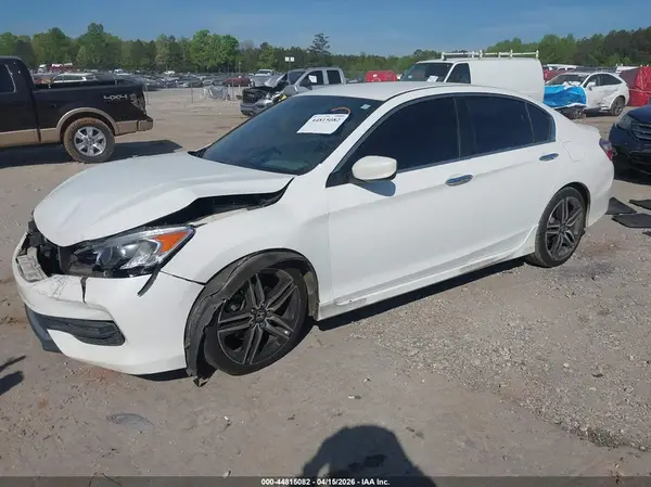 1HGCR2F50HA026865 2017 HONDA ACCORD - Image 2