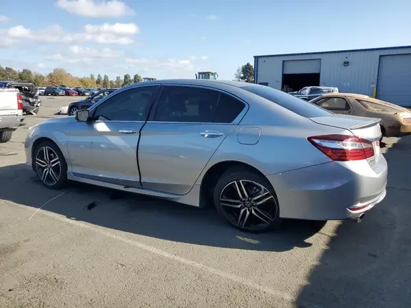 1HGCR2F50HA030270 2017 HONDA ACCORD - Image 2