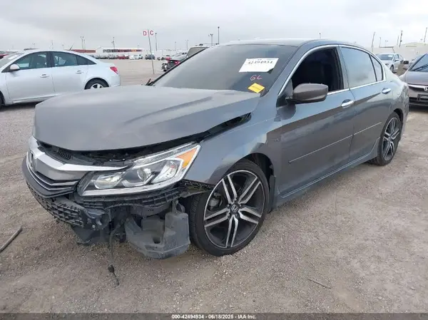 1HGCR2F50HA041124 2017 HONDA ACCORD - Image 2