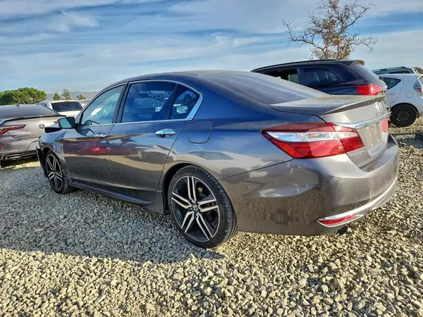 1HGCR2F50HA044332 2017 HONDA ACCORD - Image 2