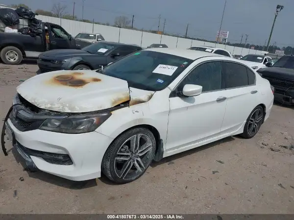 1HGCR2F50HA046730 2017 HONDA ACCORD - Image 2