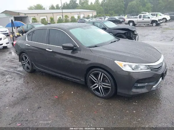 1HGCR2F50HA063639 2017 HONDA ACCORD - Image 1