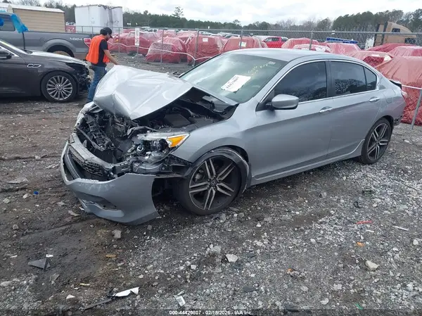 1HGCR2F50HA077864 2017 HONDA ACCORD - Image 2