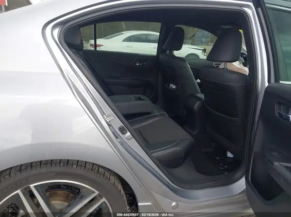 1HGCR2F50HA077864 2017 HONDA ACCORD - Image 8