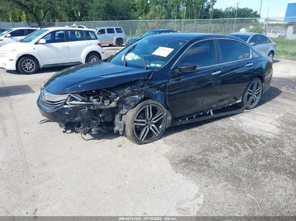 1HGCR2F50HA082398 2017 HONDA ACCORD - Image 2