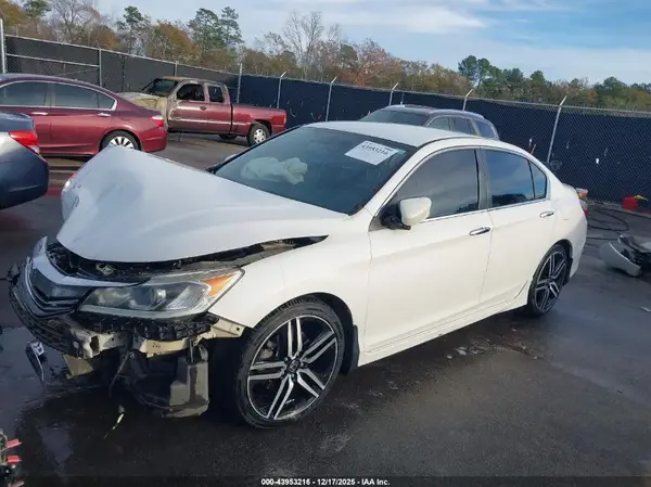 1HGCR2F50HA083129 2017 HONDA ACCORD - Image 2