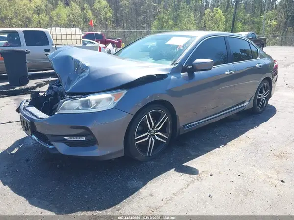 1HGCR2F50HA099735 2017 HONDA ACCORD - Image 2