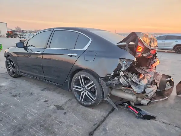 1HGCR2F50HA100849 2017 HONDA ACCORD - Image 2