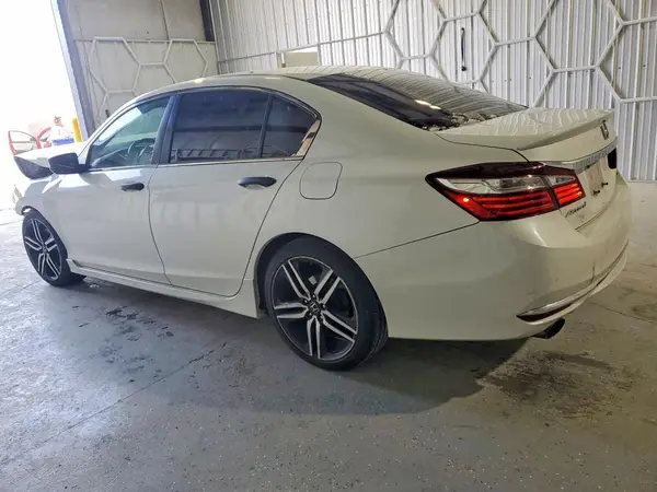 1HGCR2F50HA107333 2017 HONDA ACCORD - Image 2