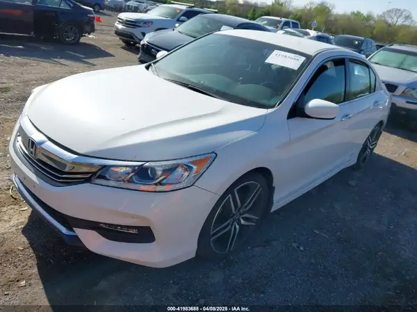 1HGCR2F50HA120521 2017 HONDA ACCORD - Image 2