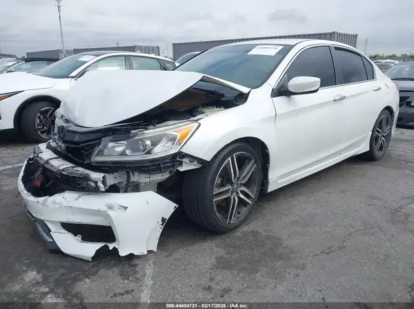 1HGCR2F50HA150229 2017 HONDA ACCORD - Image 2