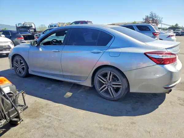 1HGCR2F50HA167032 2017 HONDA ACCORD - Image 2