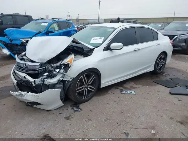 1HGCR2F50HA183599 2017 HONDA ACCORD - Image 2