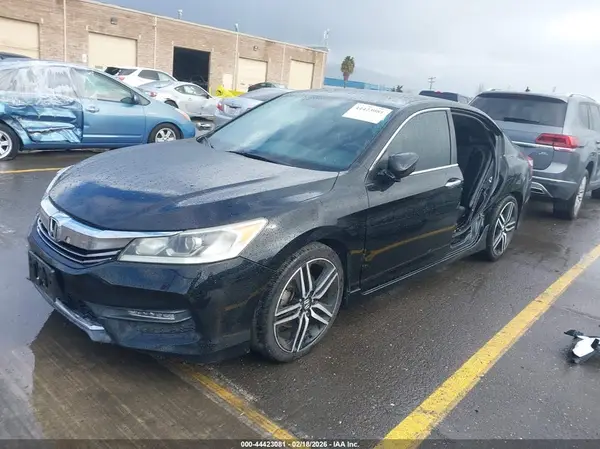 1HGCR2F50HA188091 2017 HONDA ACCORD - Image 2