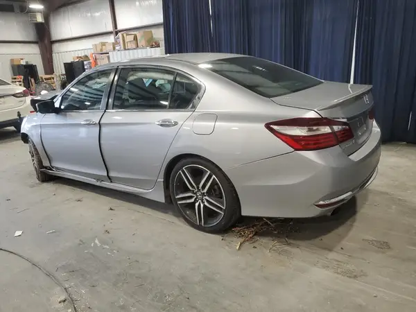 1HGCR2F50HA201356 2017 HONDA ACCORD - Image 2