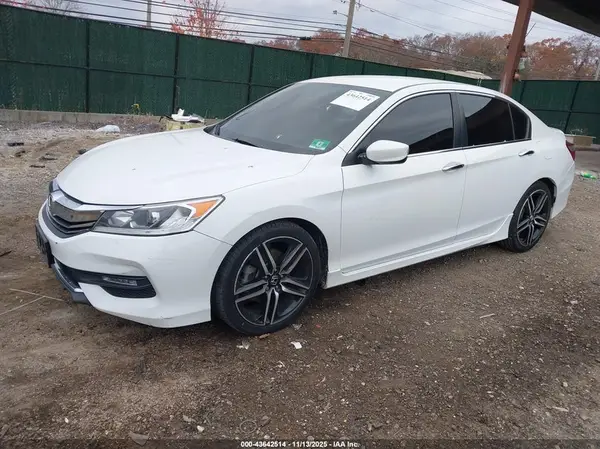 1HGCR2F50HA205794 2017 HONDA ACCORD - Image 2