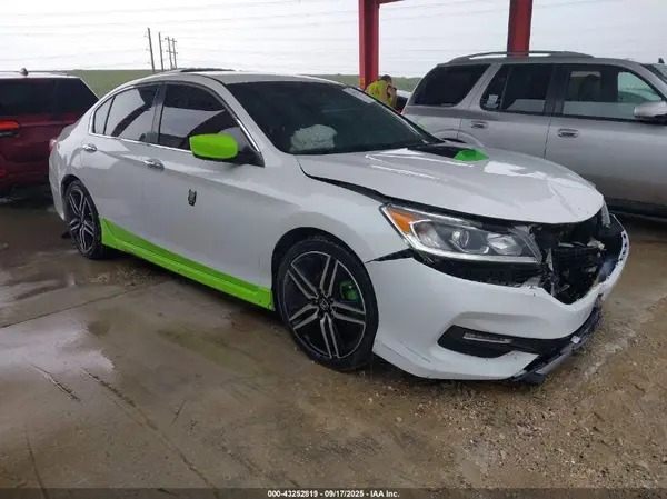 1HGCR2F50HA207237 2017 HONDA ACCORD - Image 1