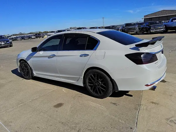 1HGCR2F50HA212079 2017 HONDA ACCORD - Image 2