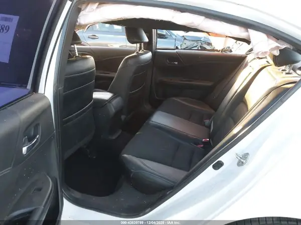 1HGCR2F50HA215600 2017 HONDA ACCORD - Image 8