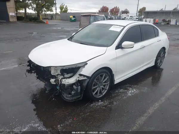 1HGCR2F50HA237757 2017 HONDA ACCORD - Image 2