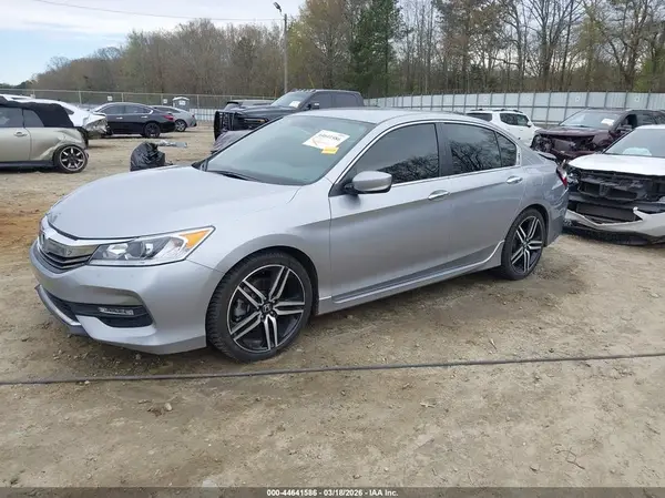 1HGCR2F50HA237810 2017 HONDA ACCORD - Image 2