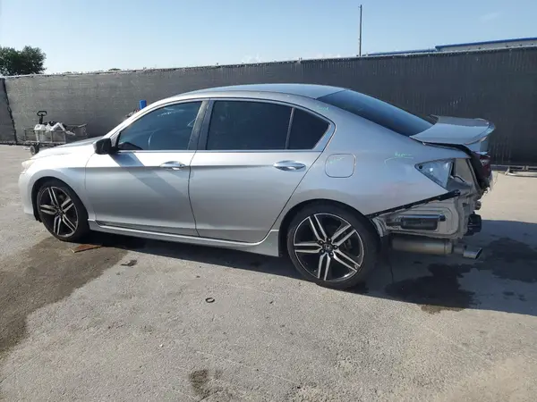1HGCR2F50HA257006 2017 HONDA ACCORD - Image 2